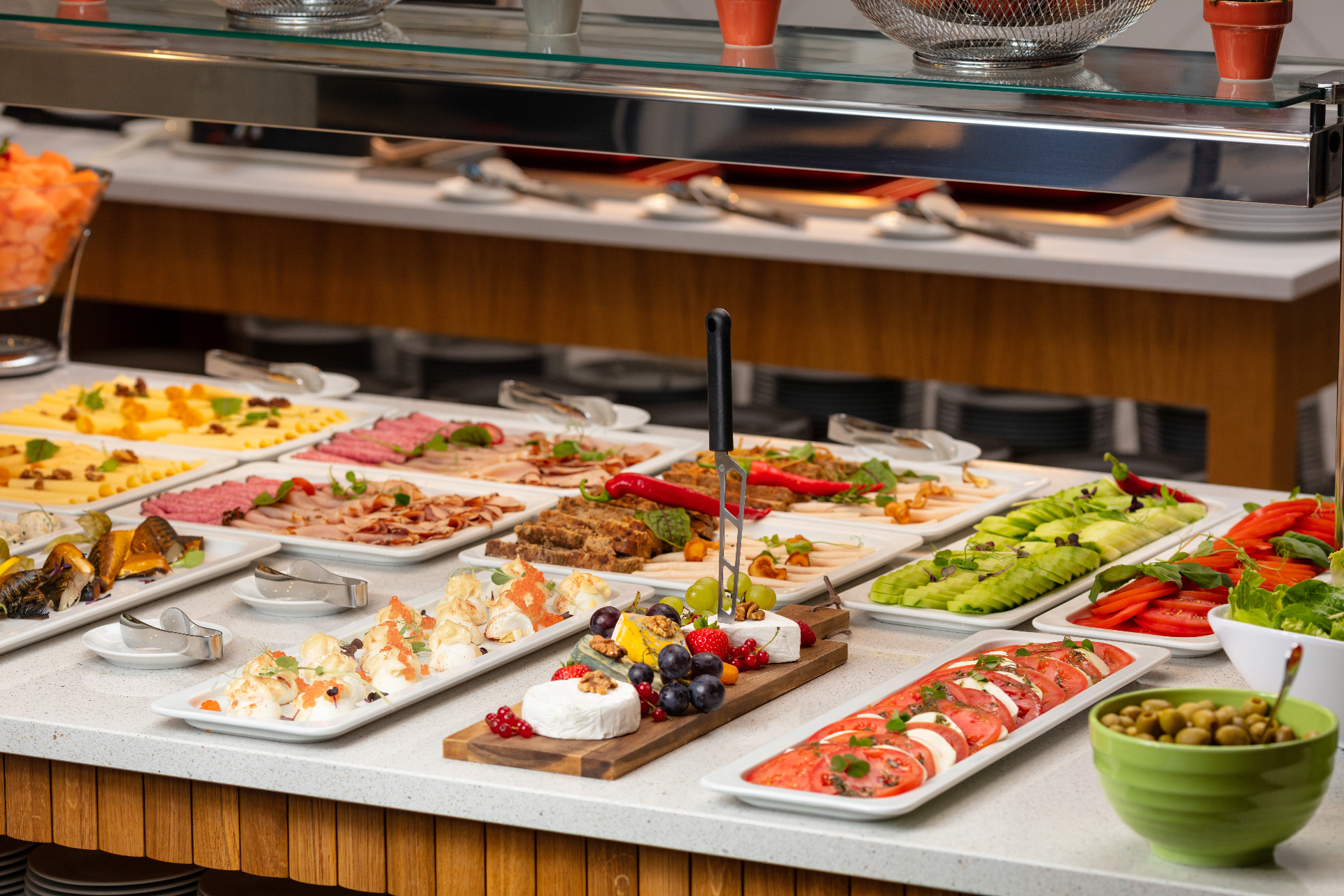 Delis & Food Centers wholesale food supply
